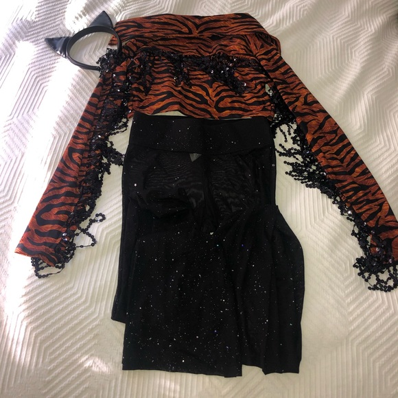 Sexy Tiger Cat Outfit Complete Set for Halloween - Picture 3 of 8